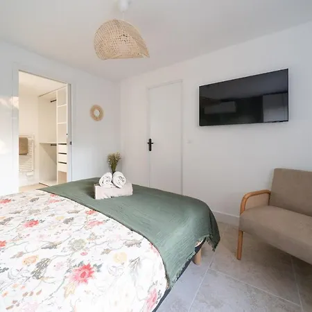 Holiday home Maison Du Ponton, Bord De Canal A Cazaux *